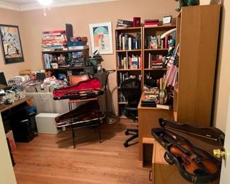 Inside the office, among other things, you will find three vintage violins.