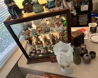 Another display cabinet