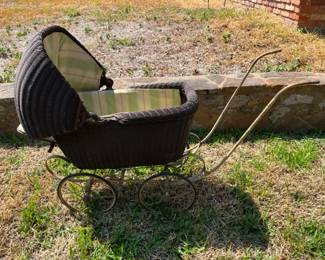 1930's? Lloyd Baby Carriage