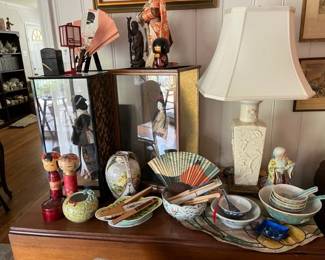 Items on the gateleg table