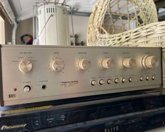 Vintage Realistic Amp