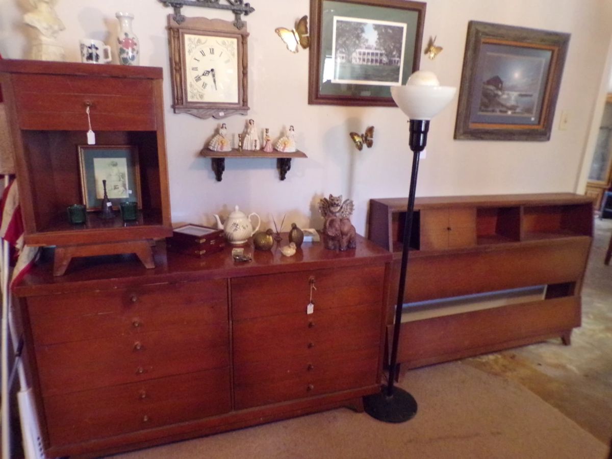 Foxfire Estate Sale in College Station, TX starts on 9/15/2023