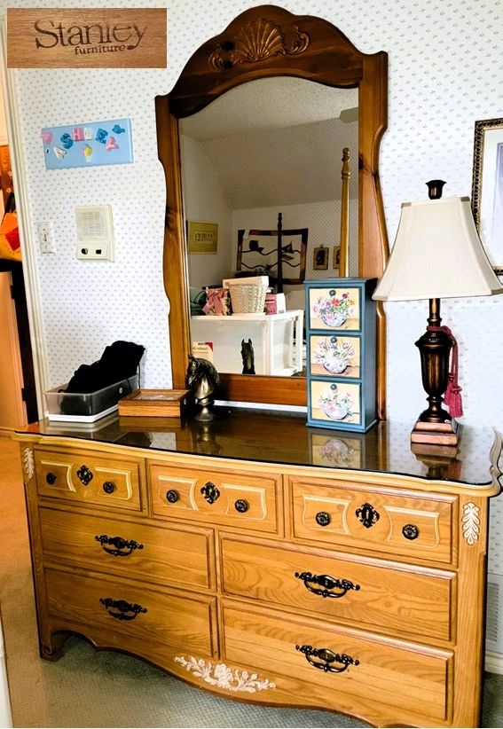 Stanley furniture dresser with mirror