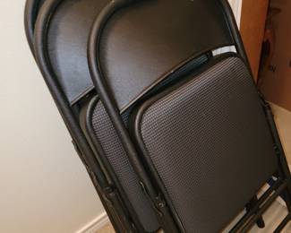 Comfortable (new) chair set