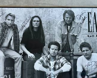 Alternate view of autographs