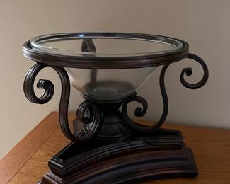 Pedestal glass bowl