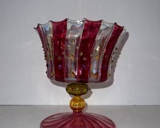 Pedestal compote