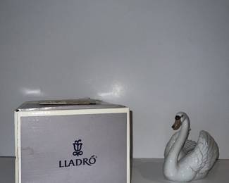 Lladra large Swan 5231