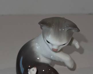 Lladro Cat and Mouse 5236