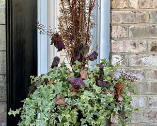 Wrought iron pedestal planter (pair)