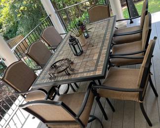 Hampton Bay patio table with 5 armchairs & 2 swivel armchairs