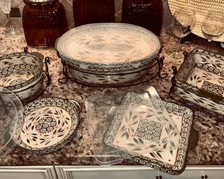 Temp-tations ovenware, various sizes
