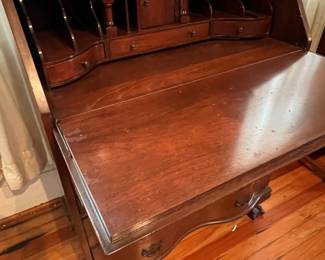 **PRE-SALE**                                                                         
Mahogany Chippendale Secretary