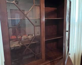 **PRE-SALE**                                                                         
Mahogany Chippendale Secretary