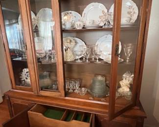 **PRE-SALE**                                                                             
Garrison Furniture China Cabinet (Excellent Condition)