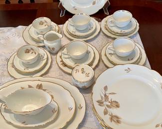 Summer Breeze by Camelot Fine China (Set of 6) including Serving Bowl/Plate, and Cream/Sugar**Mint Condition