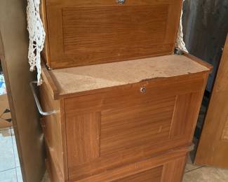Gershner oak solutions chest