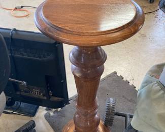 Oak pedestal