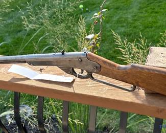 Daisy Model 27 Lever Action 500 Shot BB Gun (1916-1917)