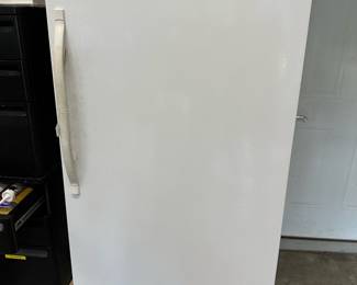Kenmore 16.7 Cubic Feet Refrigerator