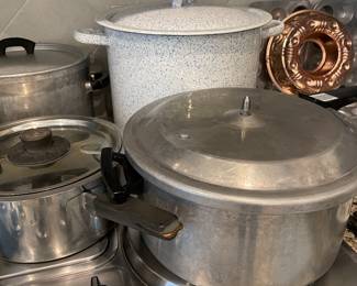 Pressure cooker & enameled pot