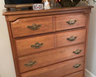 Chest of drawers