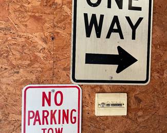 One Way & No Parking signs 