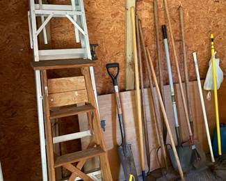 Ladders & tools