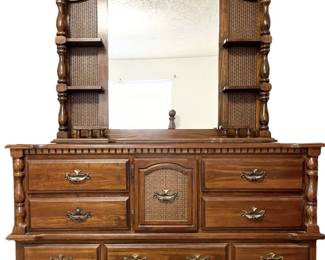 Dresser With Mirror