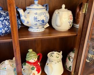 Snowman ones, holly ones, and Delft ware ones too