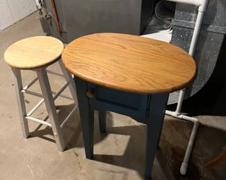 Large oval table, and white and birch stool