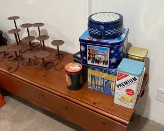 Coffee table and other items for sale too