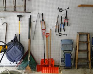 More yard tools, we have it all folks, so come and buy it