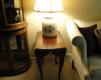 Nice solid wood, drop leaf end table