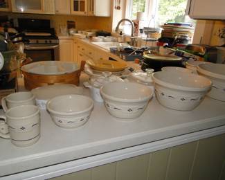 Beautiful set of ceramic mixing bowls