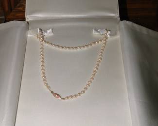 Beautiful pearl necklace