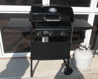 Like new grill with gas tank