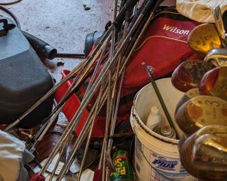 Sooo many golf clubs