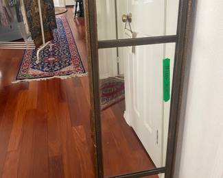Antique mirror - wire hang is horizontal