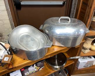 MAGNALITE ROASTING PANS 