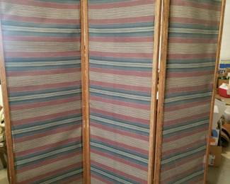 Folding screen