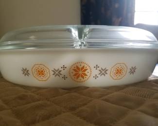 Pyrex Town and Country divided serving dish