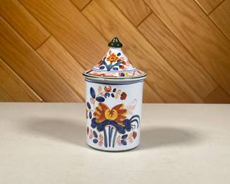 HAND PAINTED LIDDED TIFFANY CO. JAR | Lidded Tiffany jar, hand painted in Italy, signed on bottom. - h. 5.5 x dia. 2.75 in