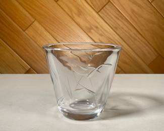 SPARROW CARVED GLASS VASE | Beautiful glassware with a carved sparrow and tall grass design. - l. 5 x w. 3.5 x h. 4.5 in