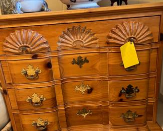 Pine Chippendale chest, Blue and white Frog, flow blue