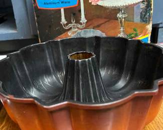Vintage Nordic Ware Bundt pan