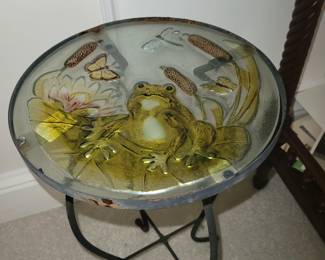 Frog side table