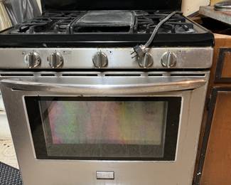 Stainless gas stove/oven