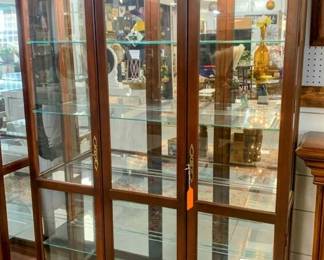 Lighted Mirrored Display Cabinet