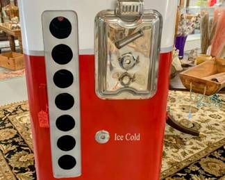 Reproduction Coca Cola drink machine...